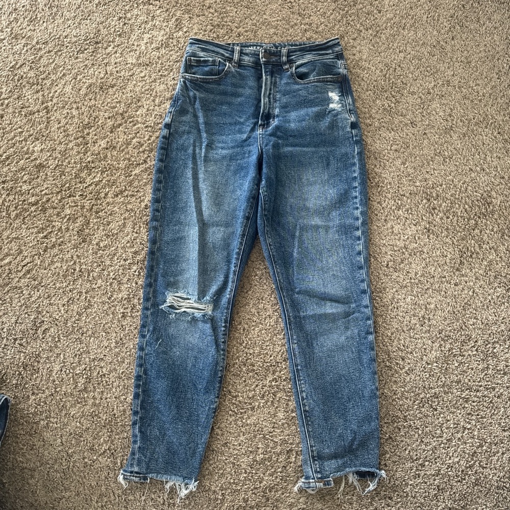 Highest rise mom Jean American eagle.